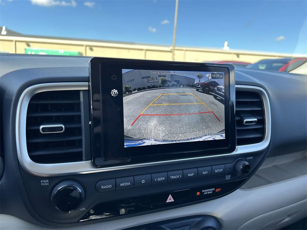 New 2025 Hyundai Venue Limited image 7