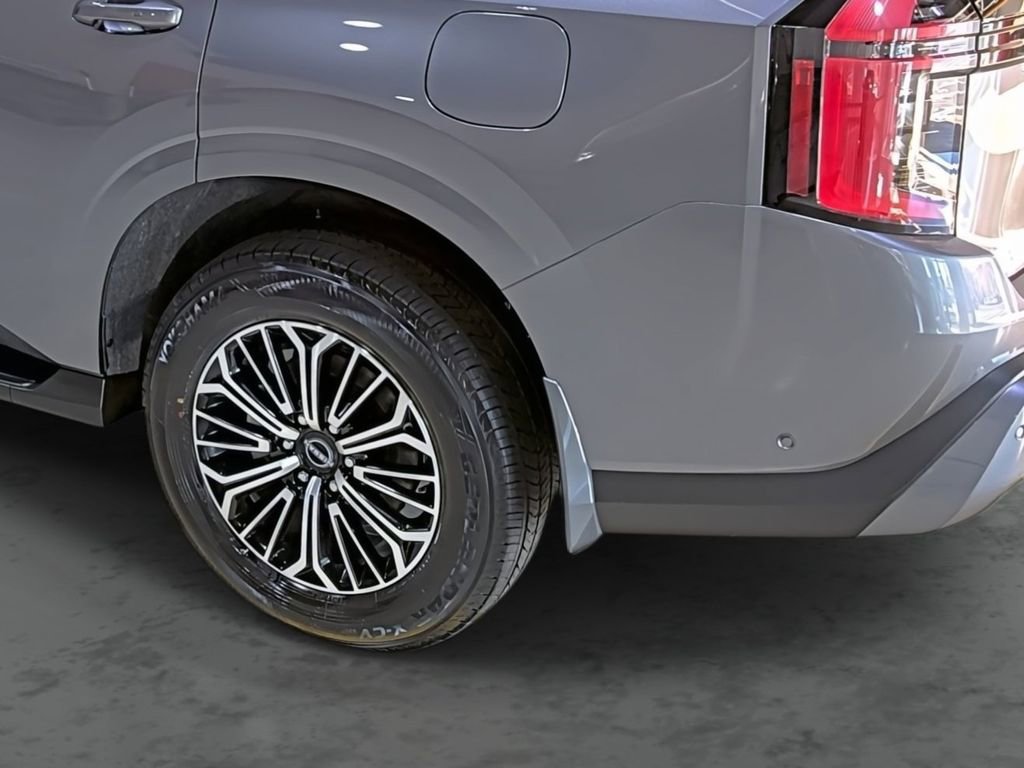 New 2026 Nissan Armada SL w/ Captain's Chari Seat Package image 9