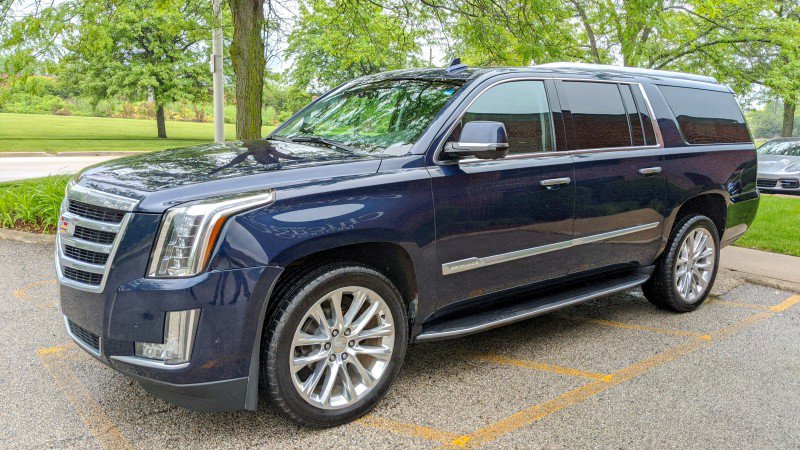 Used 2020 Cadillac Escalade ESV Luxury image 3