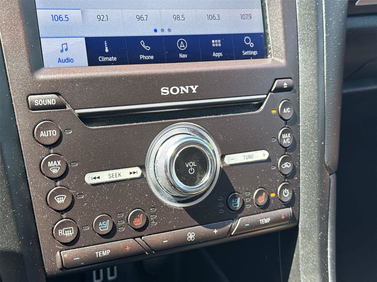 Used 2019 Ford Fusion Energi Titanium FWD image 32