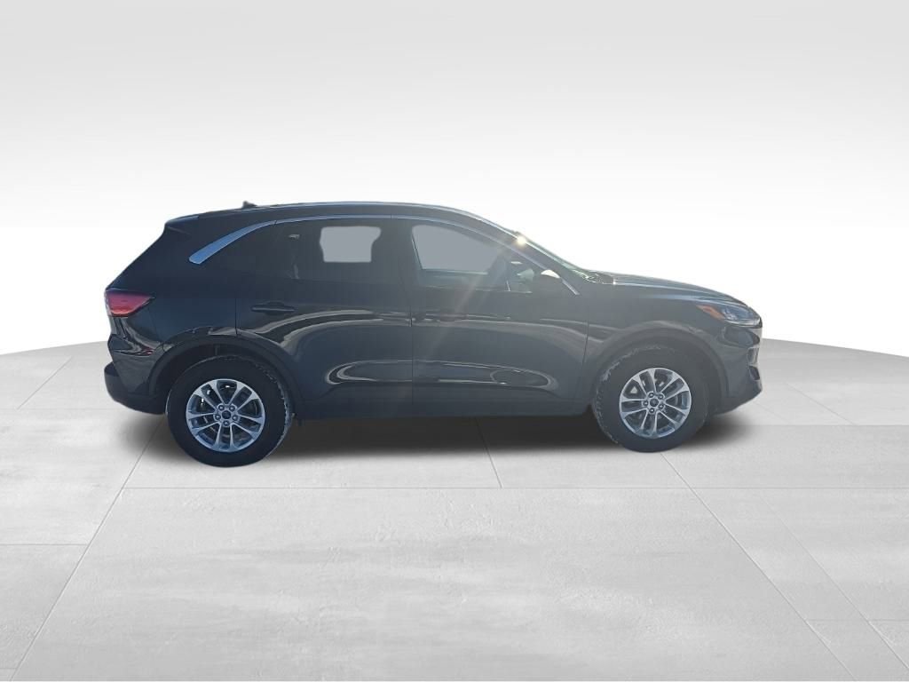 Certified 2022 Ford Escape SE w/ Cold Weather Package image 4