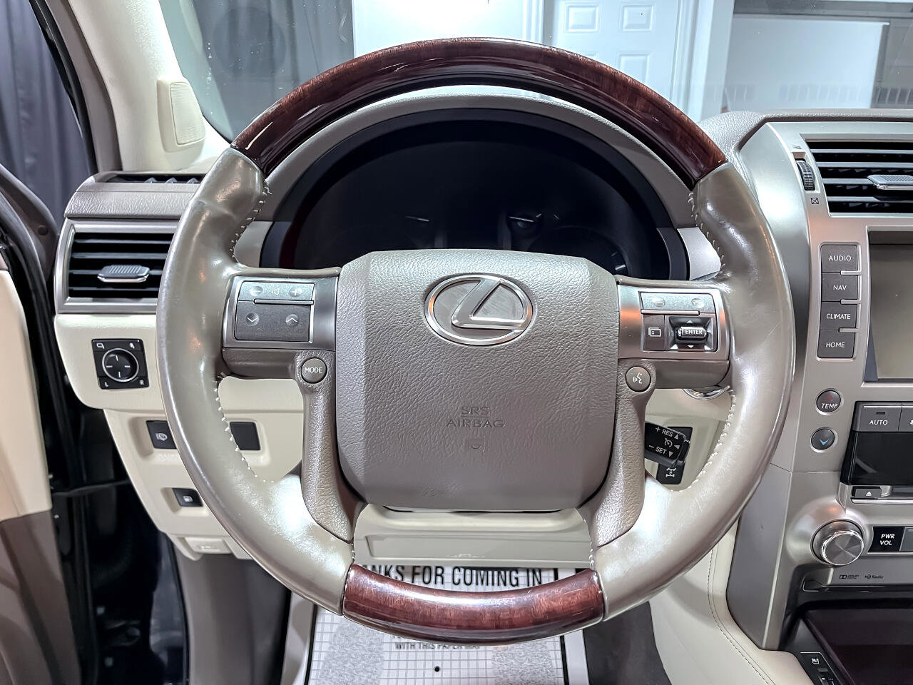 Used 2017 Lexus GX 460 image 24