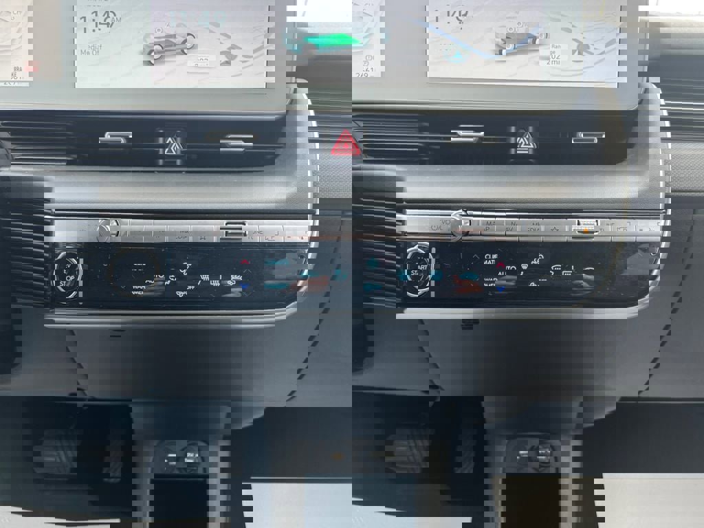 Certified 2024 Hyundai Ioniq 5 SE image 19