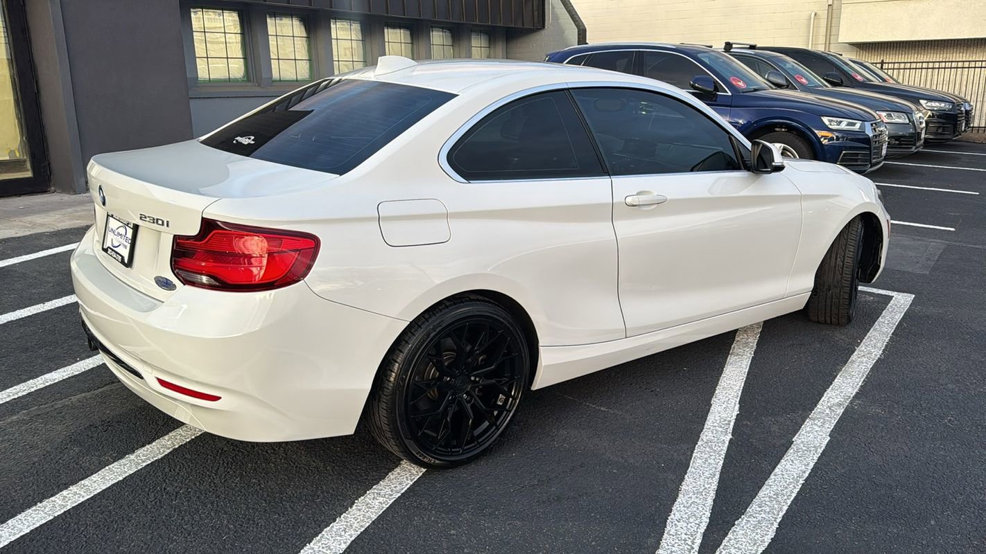 Used 2018 BMW 230i xDrive Coupe image 3