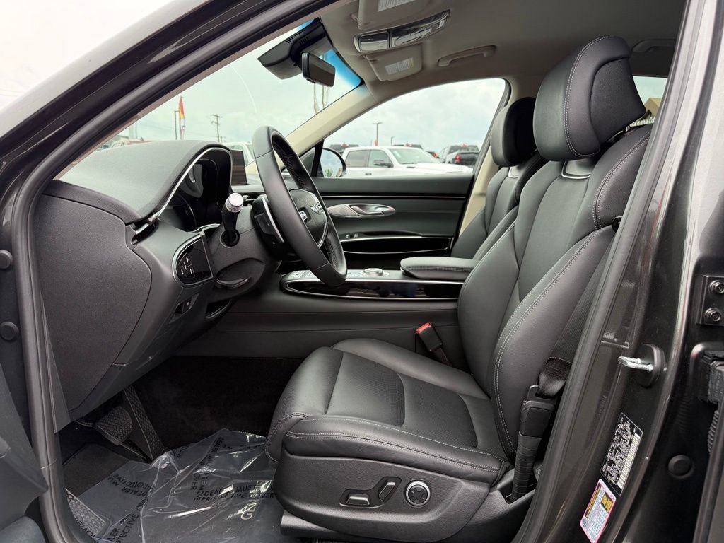 Used 2025 Genesis GV70 2.5T AWD/4WD image 24