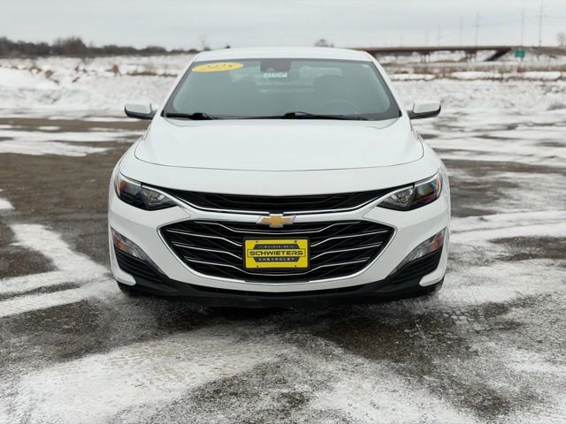 Used 2025 Chevrolet Malibu LT image 2