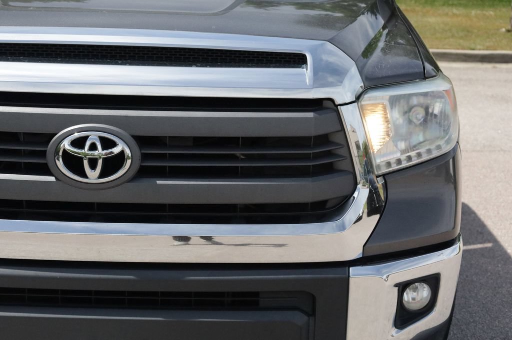 Used 2014 Toyota Tundra SR5 w/ SR5 Upgrade Package RWD image 17