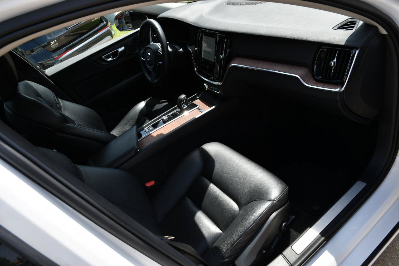 Used 2024 Volvo S60 B5 Plus FWD image 13