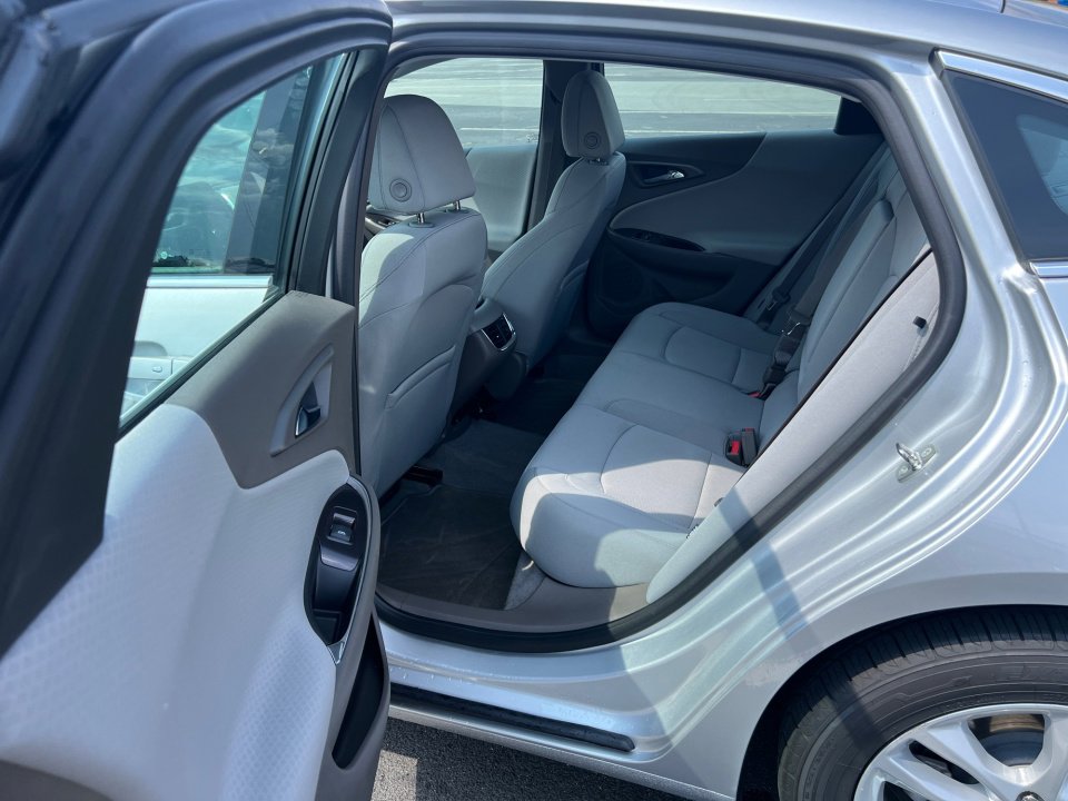 Used 2017 Chevrolet Malibu Hybrid w/ Driver Confidence Package image 34