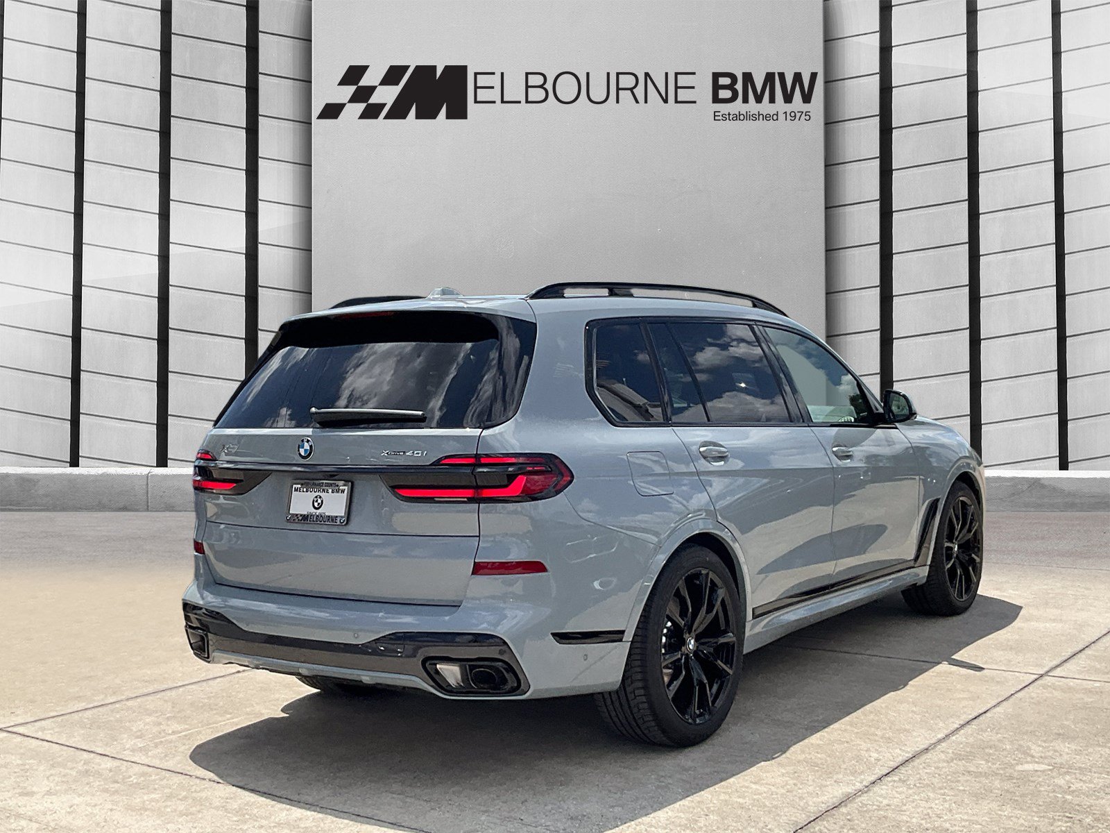 New 2027 BMW X7 xDrive40i w/ M Sport Package AWD/4WD image 4