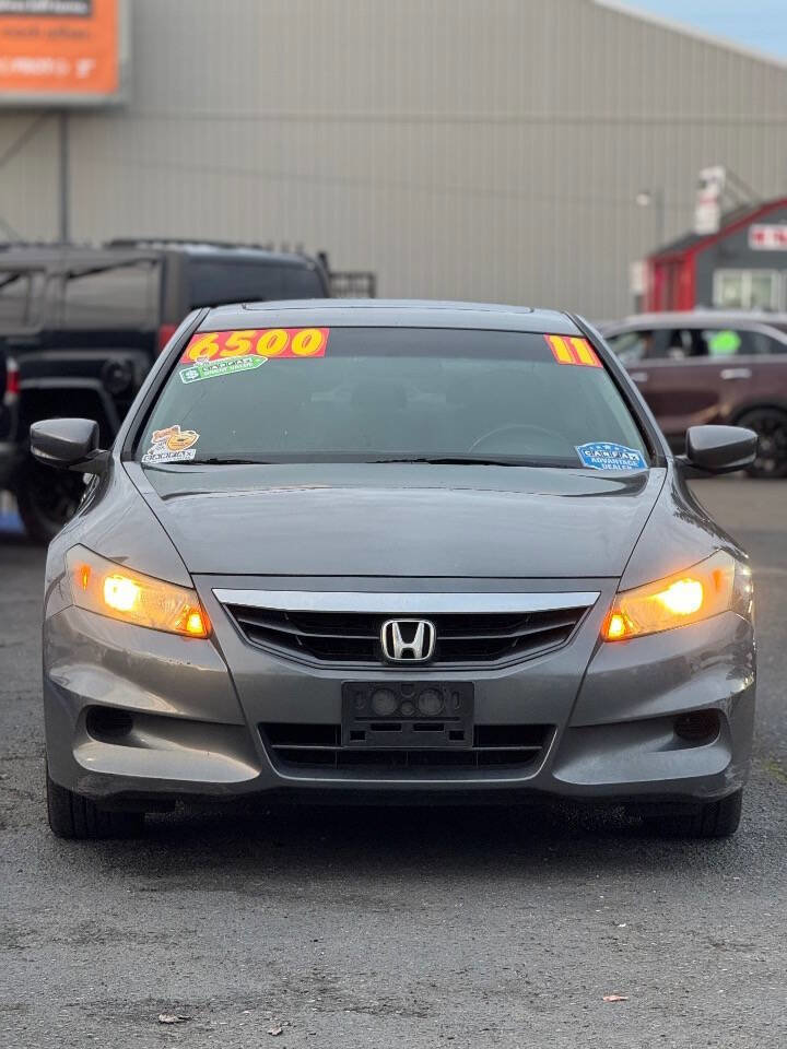Used 2011 Honda Accord EX-L image 2