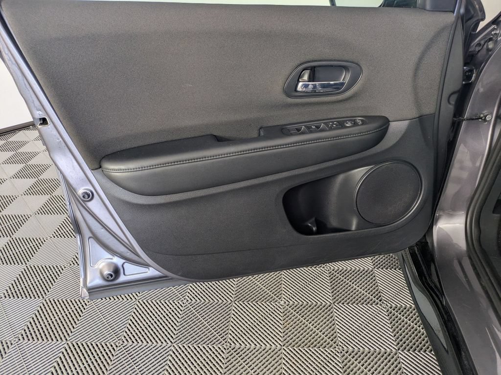 Used 2022 Honda HR-V Sport image 9