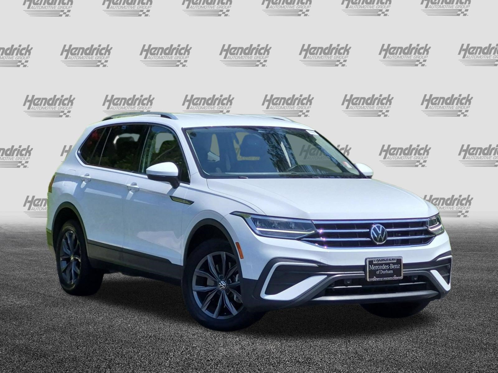 Used 2022 Volkswagen Tiguan SE AWD/4WD image 2