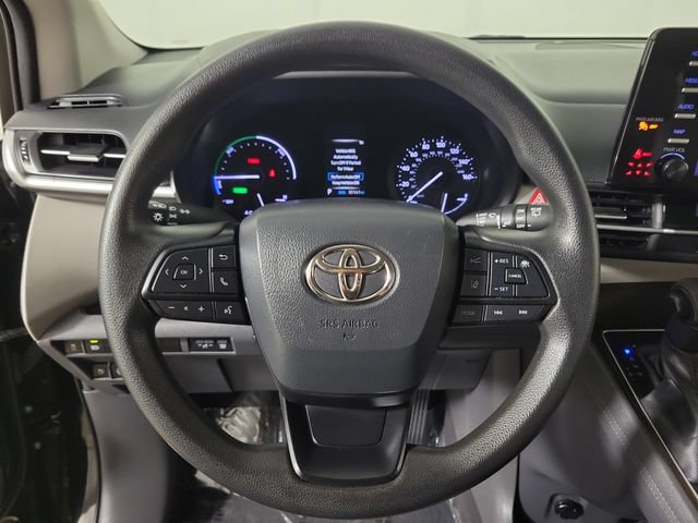 Used 2023 Toyota Sienna LE FWD image 26