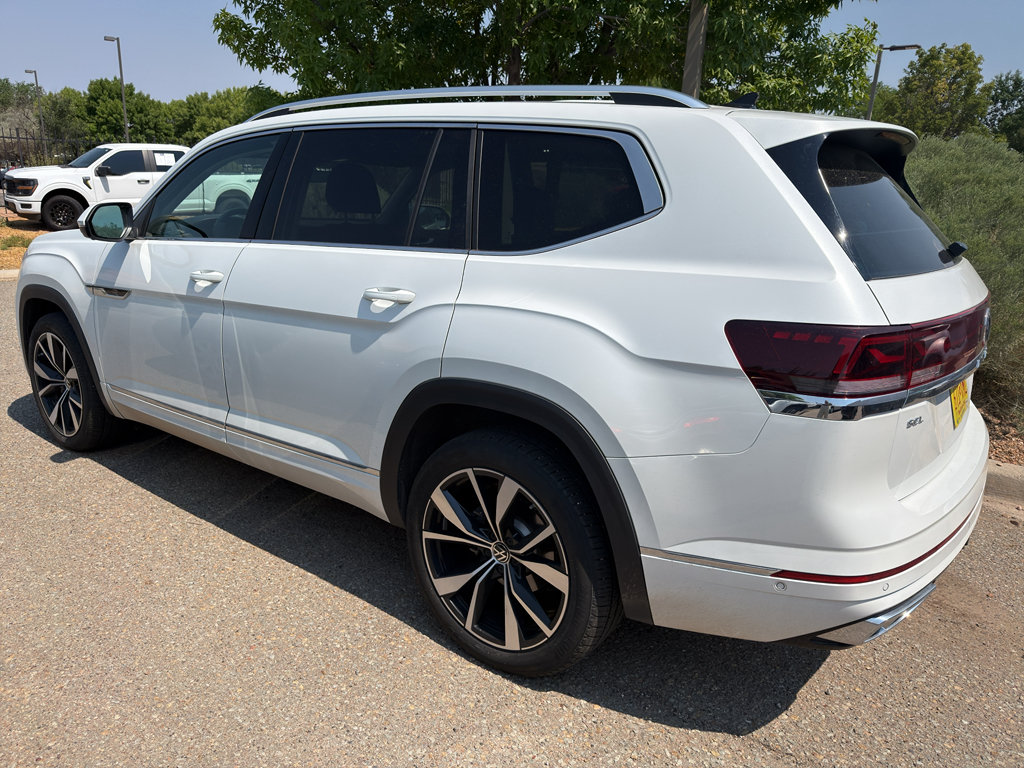 Used 2025 Volkswagen Atlas SEL Premium R-Line AWD/4WD image 5