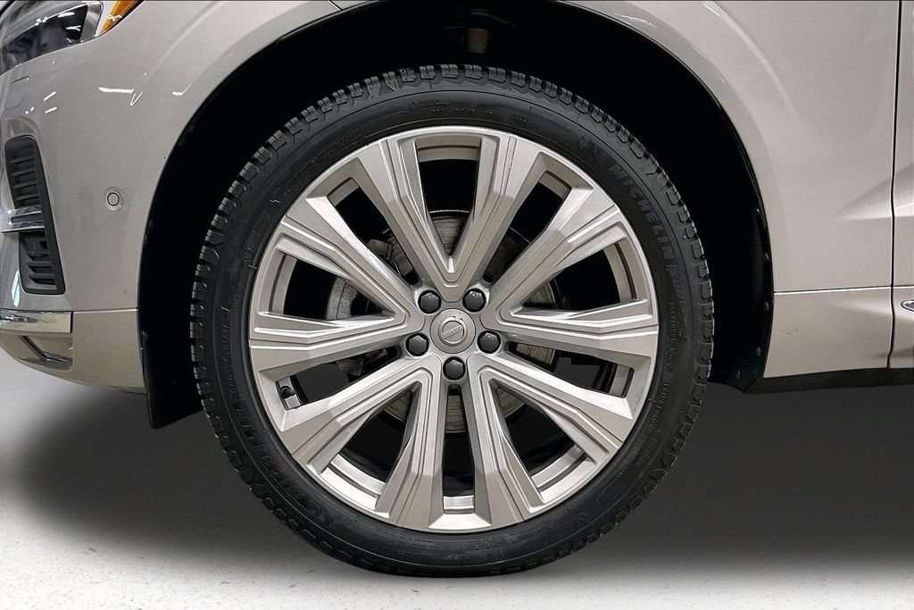 Certified 2023 Volvo XC60 B5 Ultimate w/ Climate Package AWD/4WD image 35