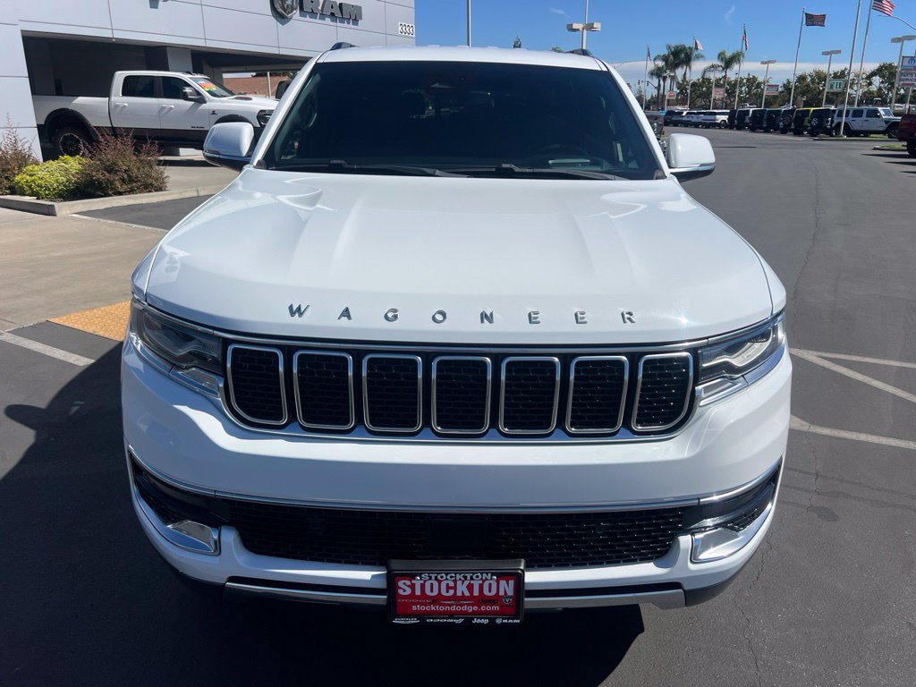 Used 2022 Jeep Wagoneer Series III AWD/4WD image 6