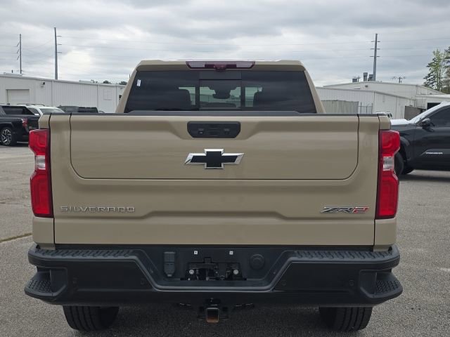 Used 2022 Chevrolet Silverado 1500 ZR2 w/ Technology Package AWD/4WD image 4