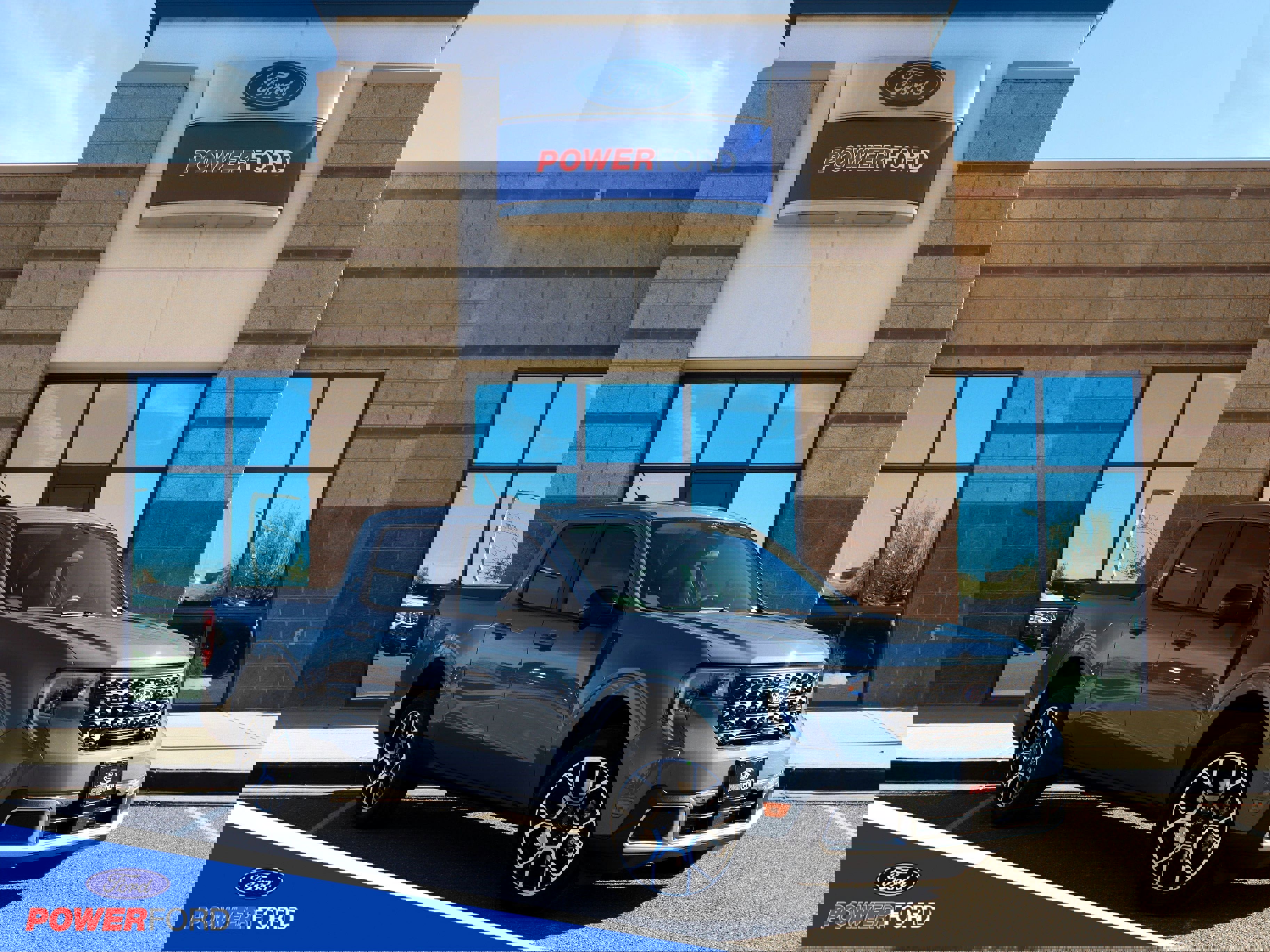 New 2026 Ford Maverick Lariat w/ 4K Tow Package