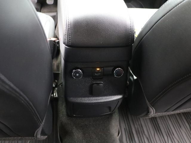 Used 2017 Ford Explorer XLT w/ Equipment Group 202A AWD/4WD image 16