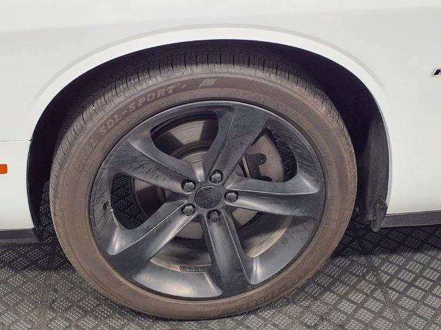 Used 2017 Dodge Challenger R/T RWD image 25