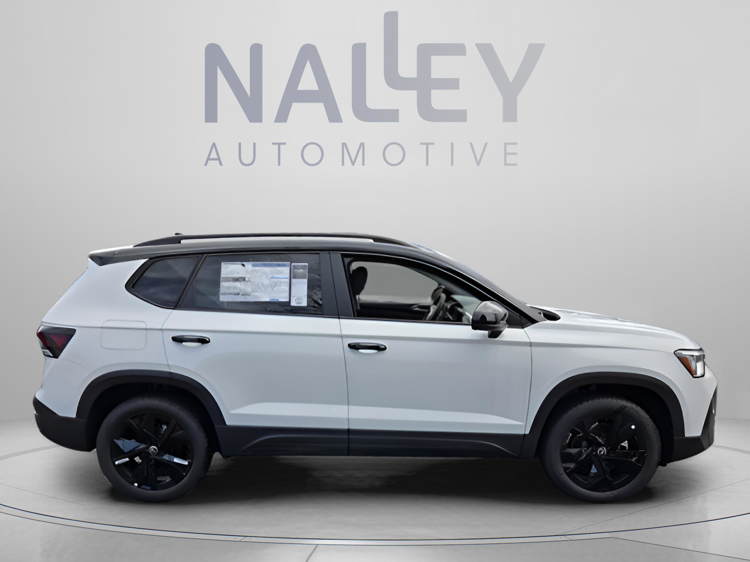 New 2026 Volkswagen Taos SE FWD image 6