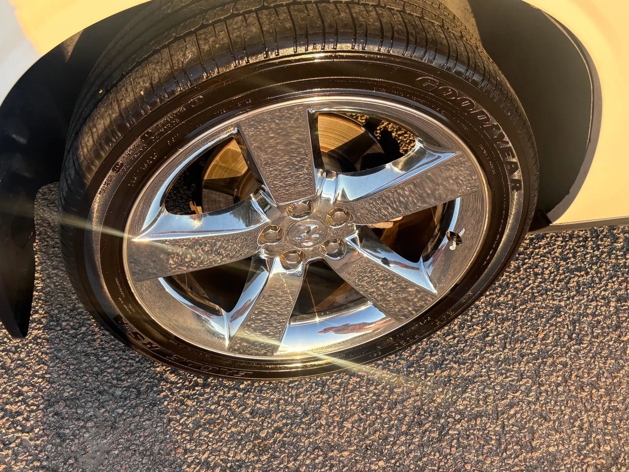 Used 2010 Dodge Challenger R/T RWD image 40