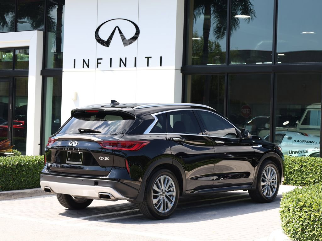 Certified 2025 INFINITI QX50 Luxe AWD/4WD image 4