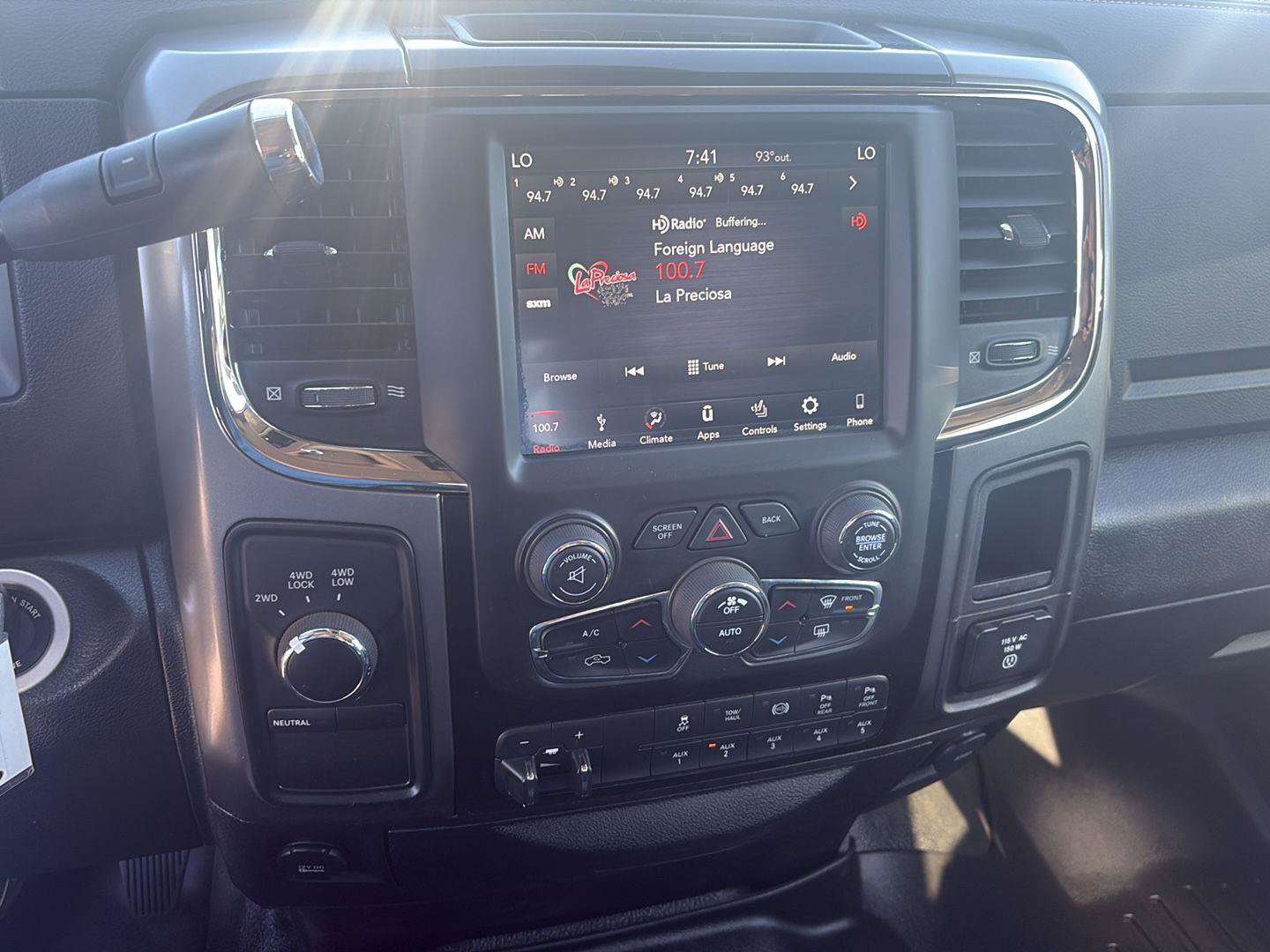 Used 2018 RAM 2500 Big Horn w/ Sport Appearance Group AWD/4WD image 22