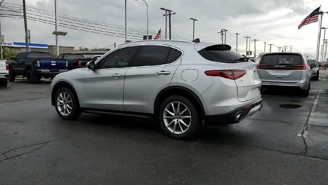 Used 2018 Alfa Romeo Stelvio Ti AWD/4WD image 6