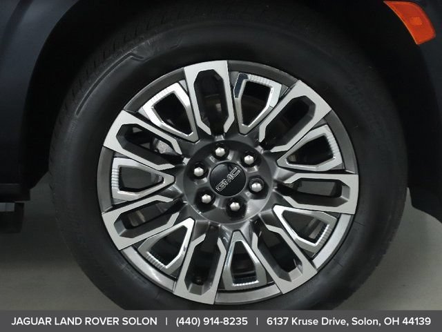 Used 2023 GMC Yukon XL Denali Ultimate AWD/4WD image 45