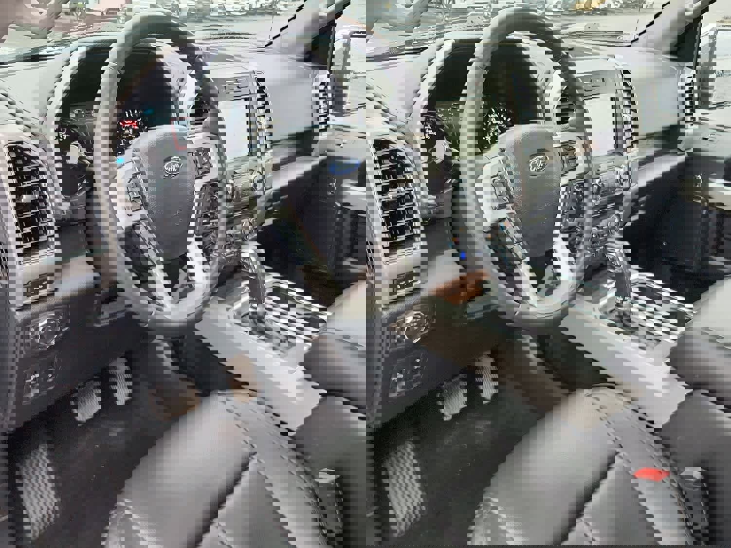 Used 2018 Ford F150 Lariat w/ Equipment Group 502A Luxury image 14