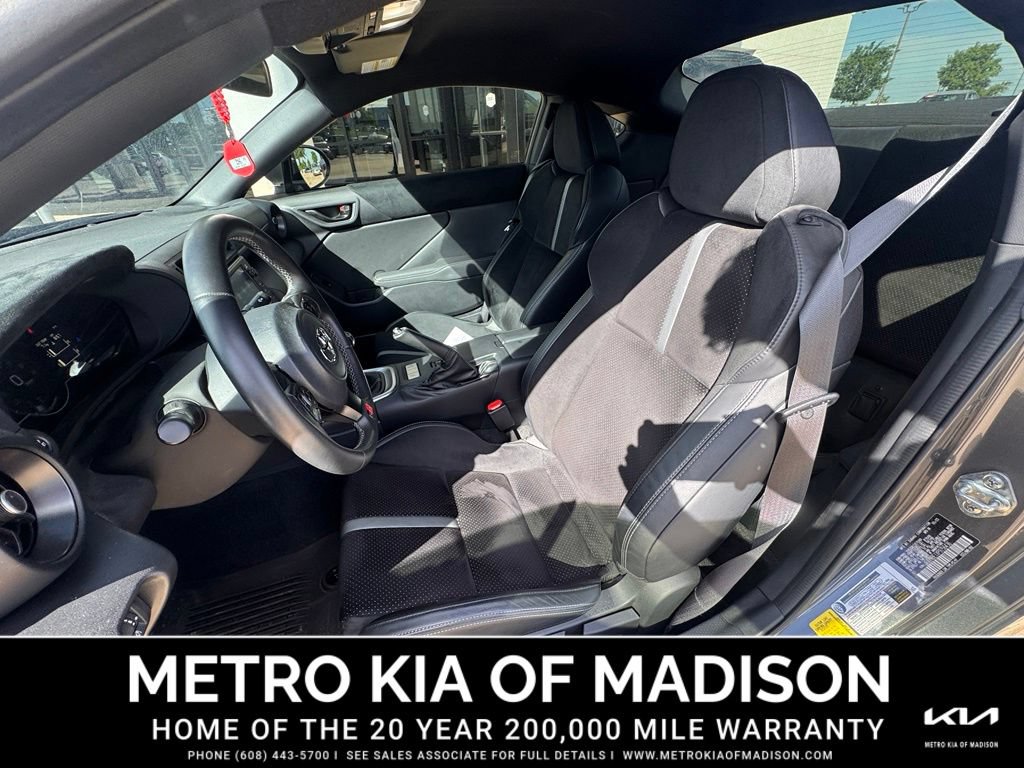 Used 2023 Toyota GR86 Premium RWD image 13