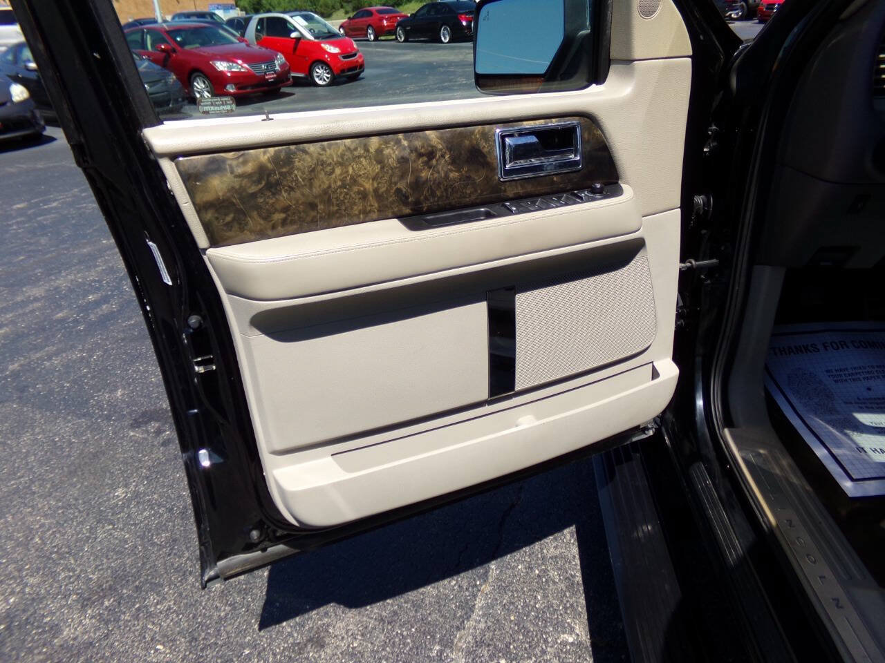 Used 2016 Lincoln Navigator L Select RWD image 12