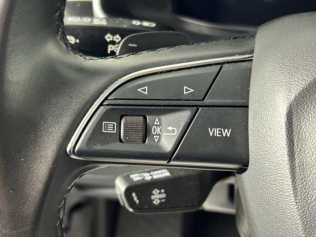 Used 2022 Audi Q8 Premium w/ Convenience Package AWD/4WD image 30