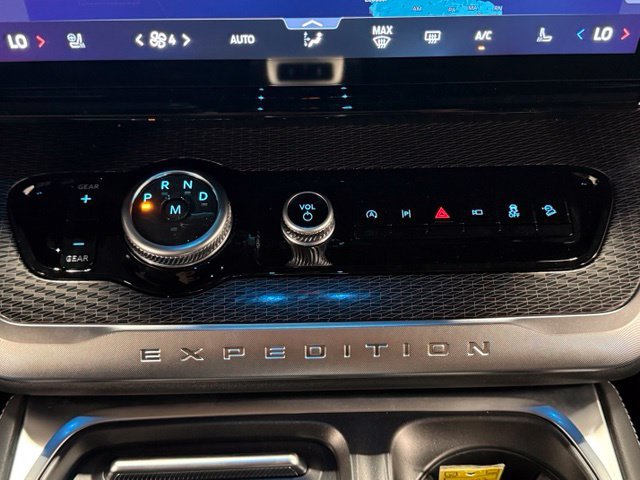 New 2027 Ford Expedition Max Platinum w/ Stealth Appearance Package AWD/4WD image 23