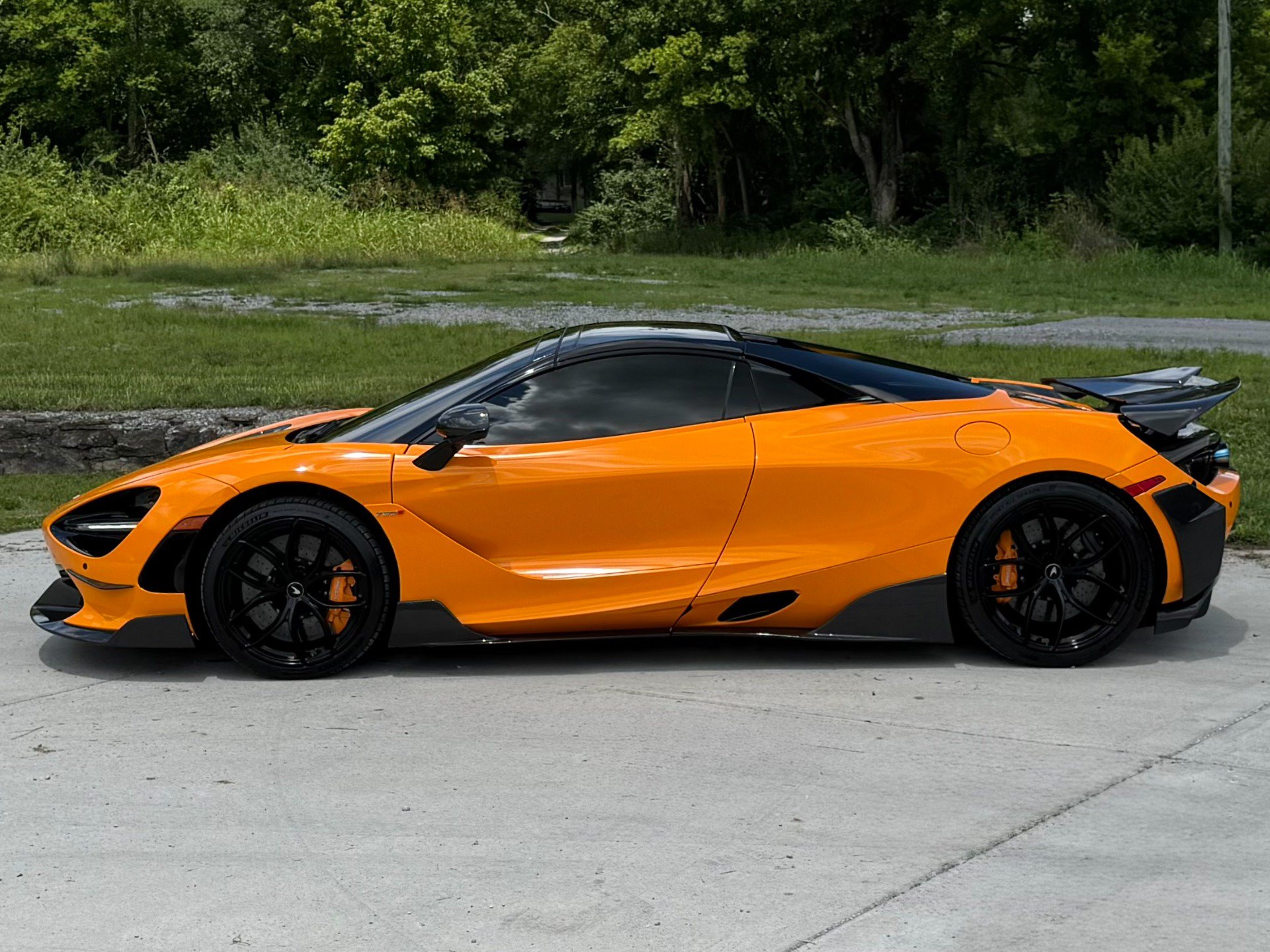 Used 2021 McLaren 720S Performance RWD image 16