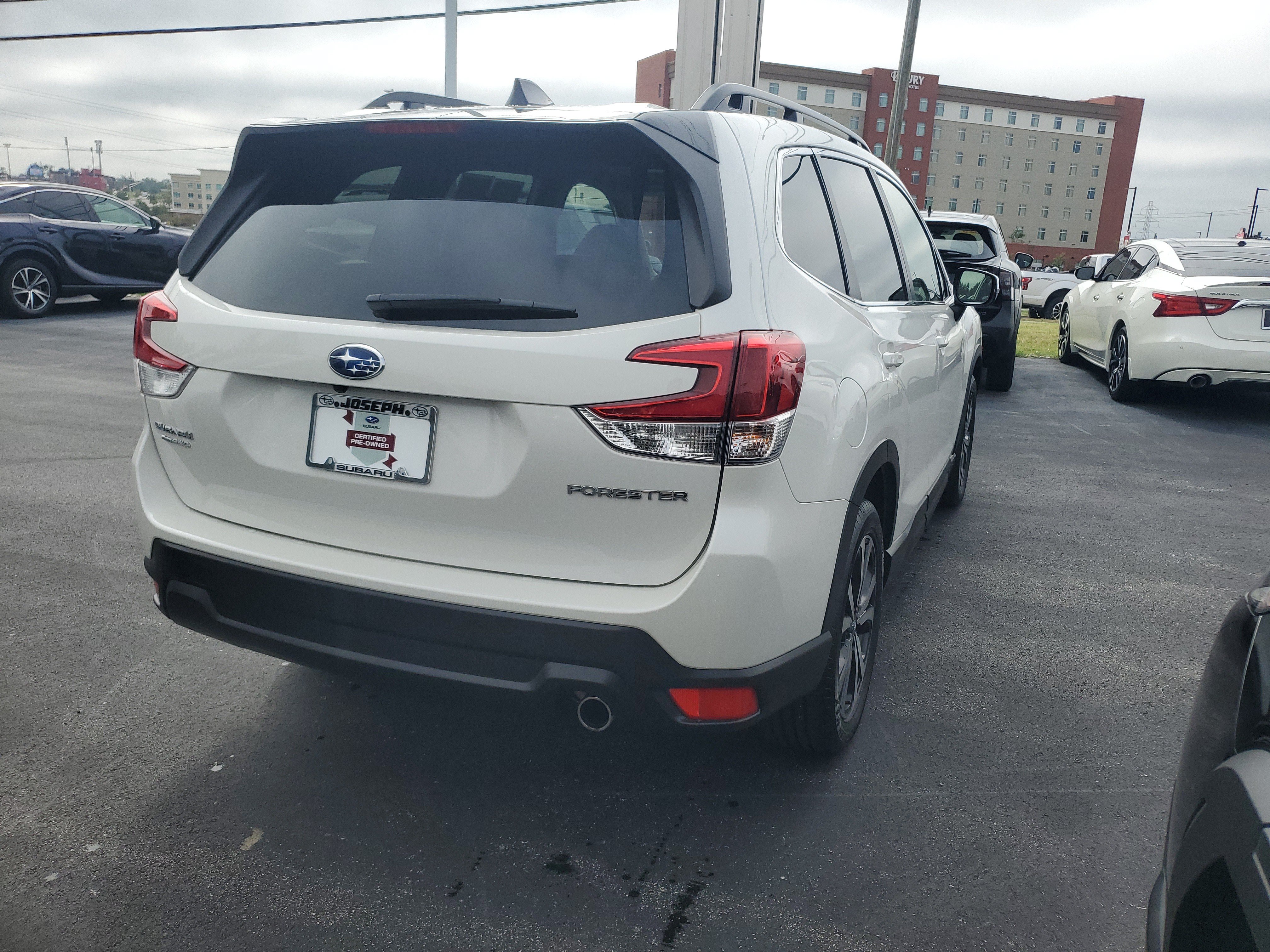 Certified 2024 Subaru Forester Limited AWD/4WD image 3