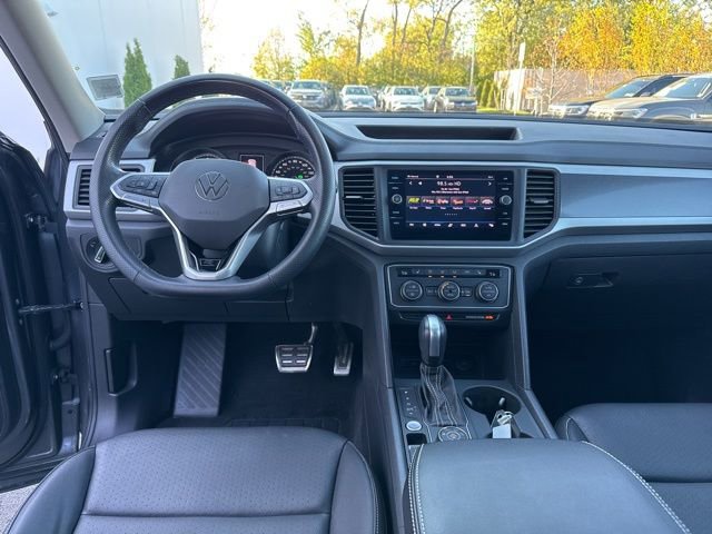 Certified 2021 Volkswagen Atlas SE w/ Panoramic Sunroof Package image 20