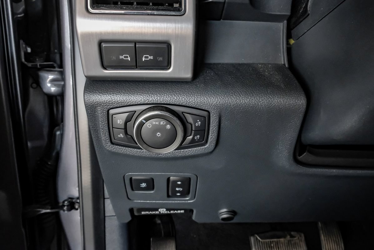 Used 2022 Ford F450 Platinum w/ FX4 Off-Road Package AWD/4WD image 29