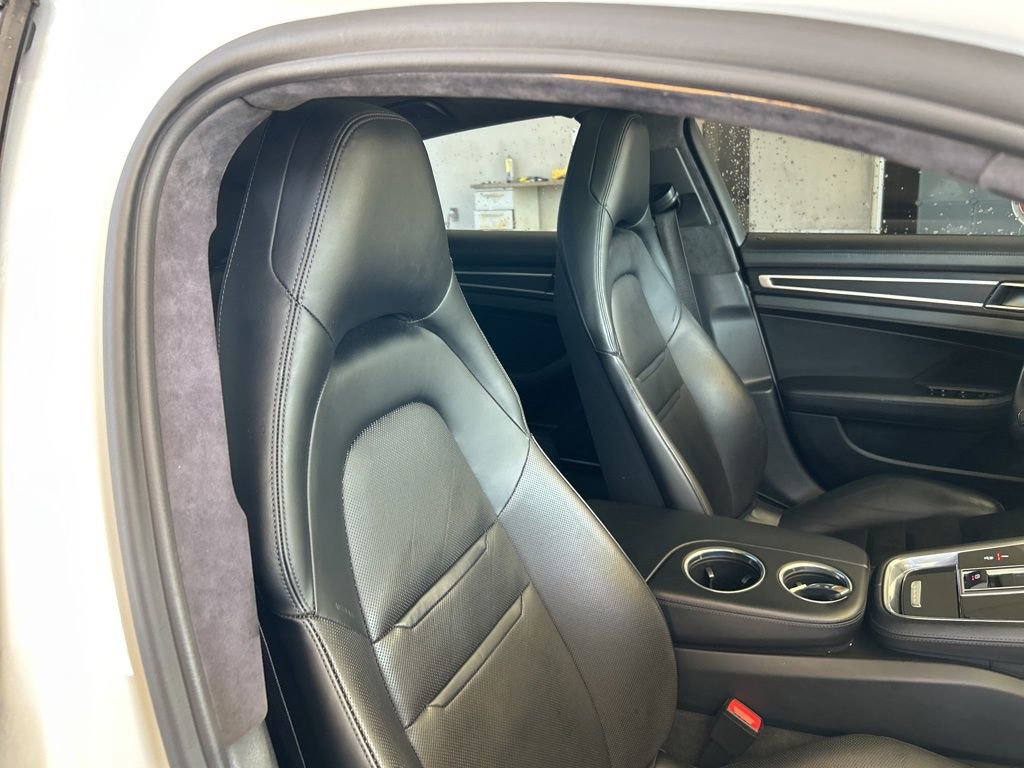 Used 2020 Porsche Panamera GTS image 24