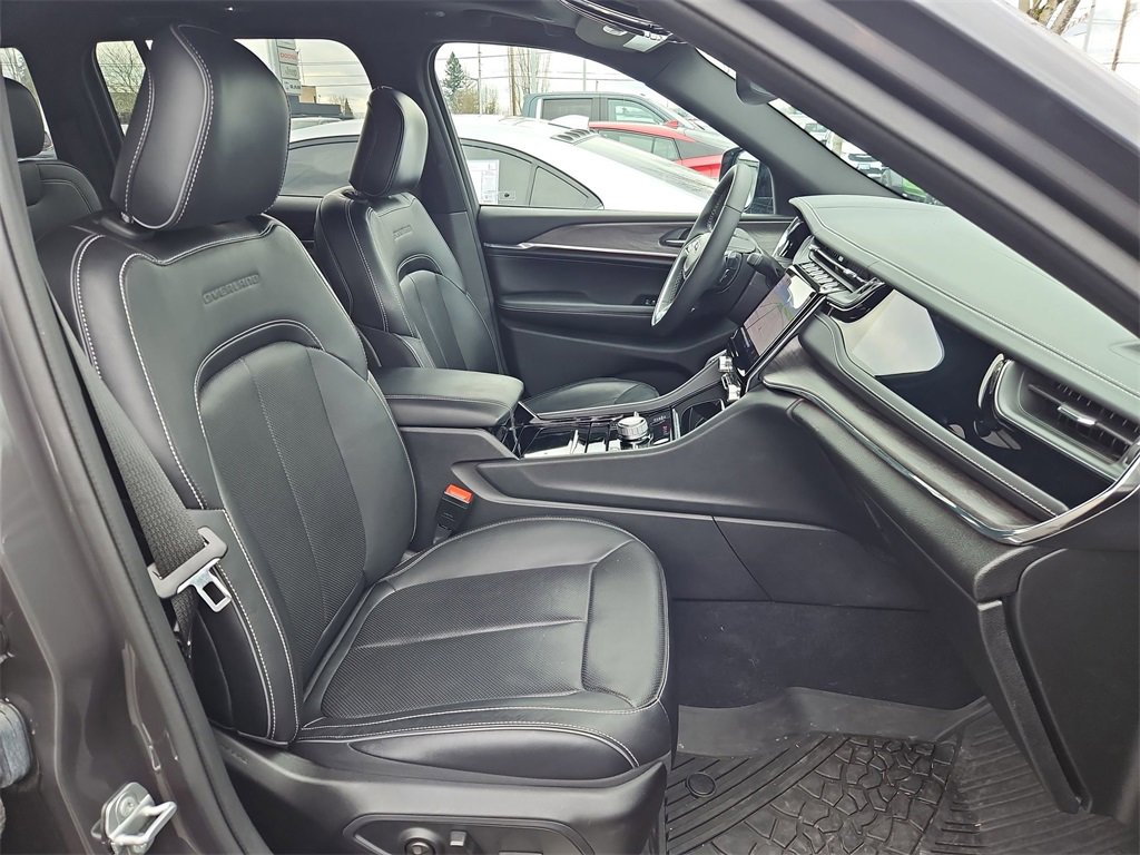 Used 2023 Jeep Grand Cherokee Overland image 28