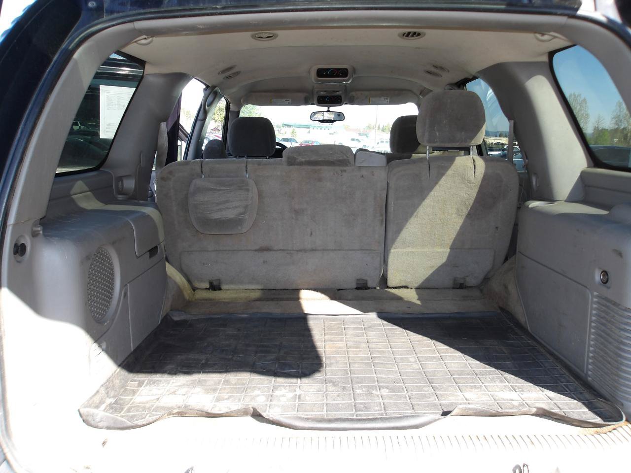 Used 2004 Chevrolet Tahoe LS AWD/4WD image 11