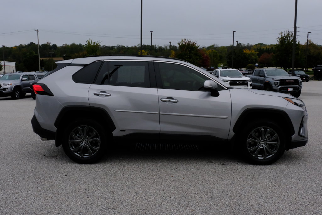 Used 2023 Toyota RAV4 Limited AWD/4WD image 2