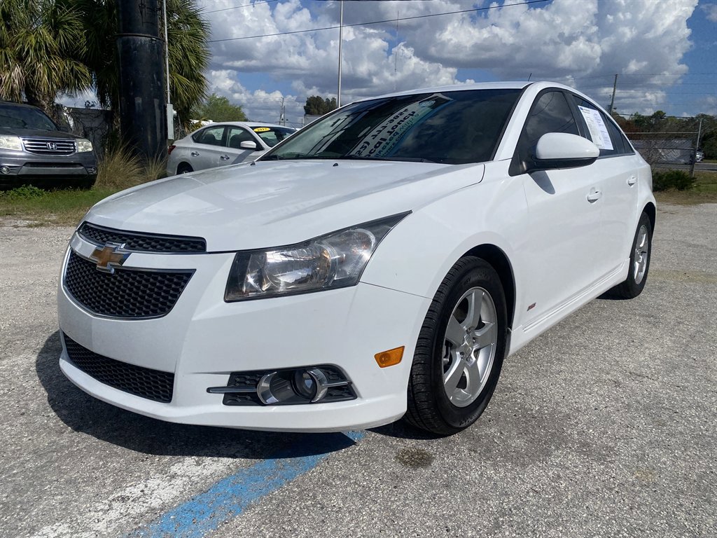 Used 2014 Chevrolet Cruze LT w/ RS Package image 3