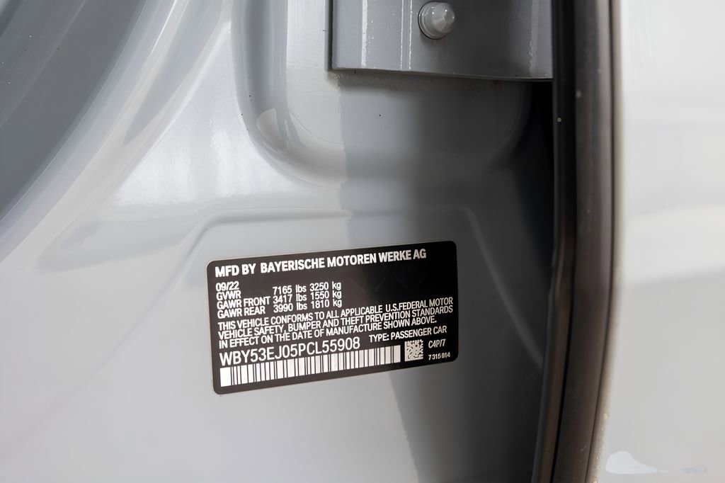 Used 2023 BMW i7 xDrive60 w/ Executive Package 2 AWD/4WD image 86
