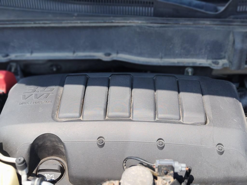 Used 2011 Chevrolet Traverse LS FWD image 10