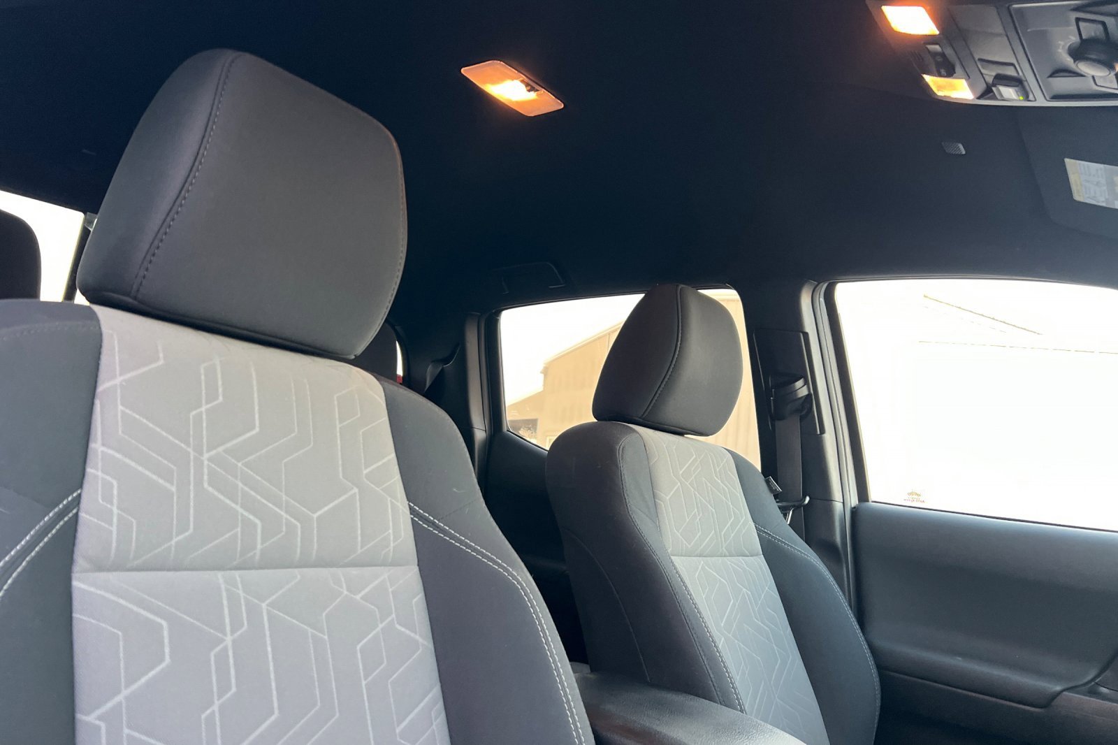 Used 2021 Toyota Tacoma TRD Off-Road image 17