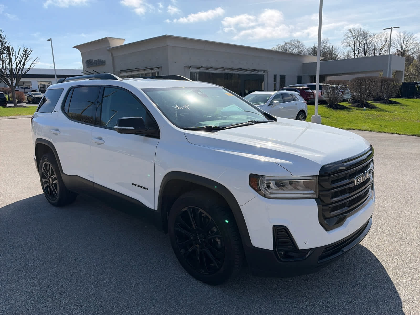 Used 2023 GMC Acadia SLT w/ Elevation Edition image 5