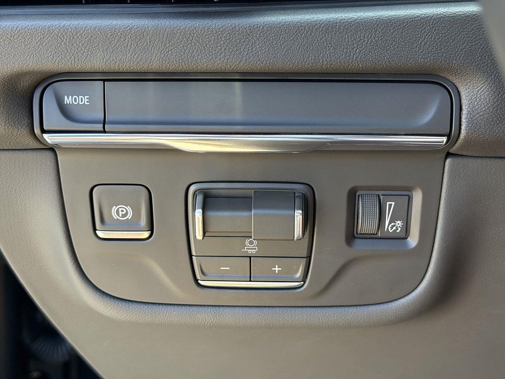 Used 2026 Cadillac Escalade ESV Luxury RWD image 17